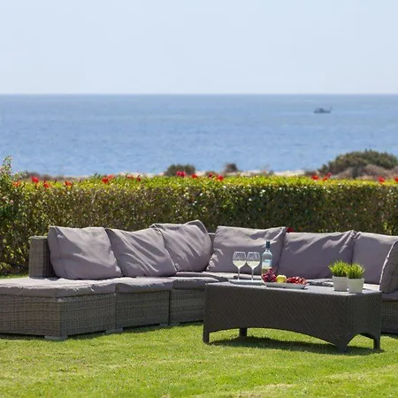 In A Fantastic Location On The Seafront 48 Villa
