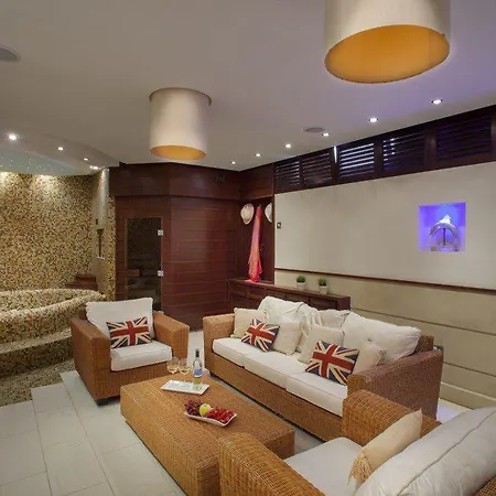 In A Fantastic Location On The Seafront 48 * Protaras