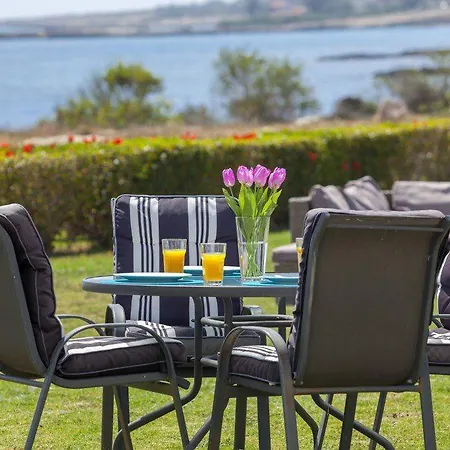 Villa In A Fantastic Location On The Seafront 48