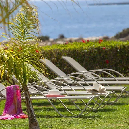 In A Fantastic Location On The Seafront 48 Villa