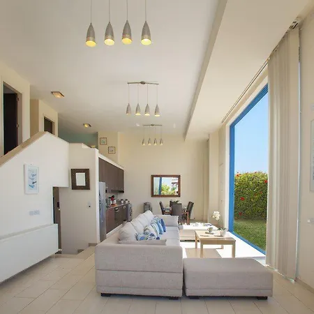 In A Fantastic Location On The Seafront 48 * Protaras