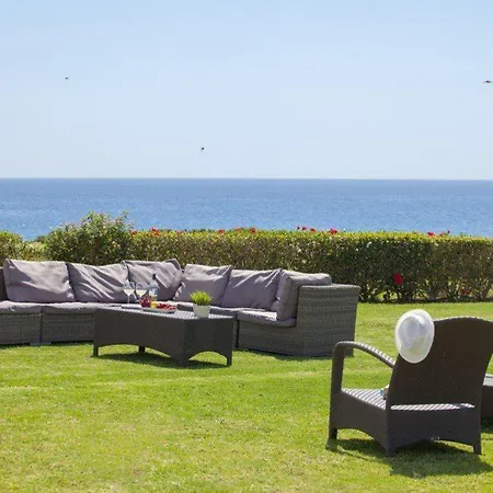 Villa In A Fantastic Location On The Seafront 48