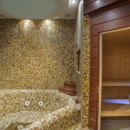 In A Fantastic Location On The Seafront 48 Protaras